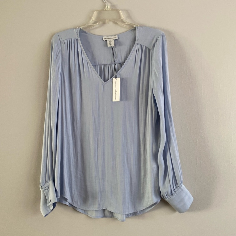 Beautiful new light blue blouse size M